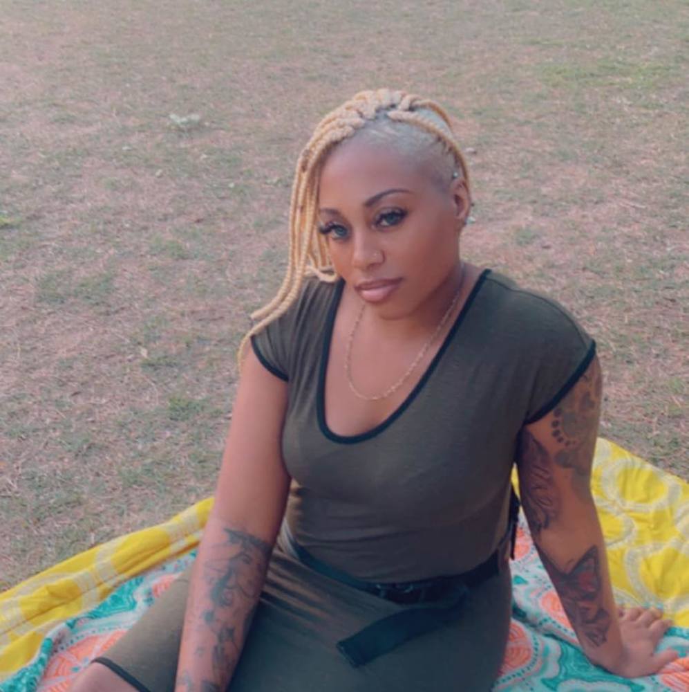 Meet your Posher, Diona